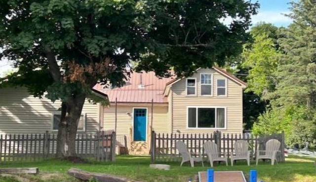 19 Lake St
