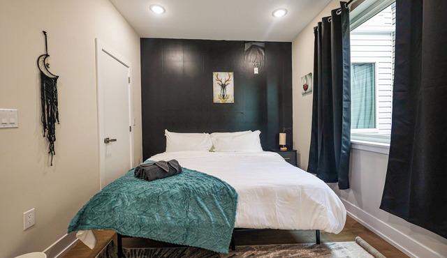 1Bed/1Bath KingBed Central+W/D+WIFI