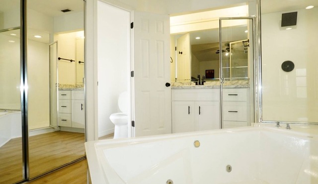 2 Bed/2 Bath Condo