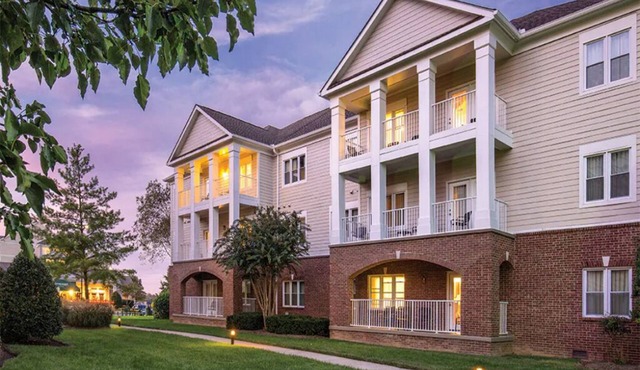 2 Bedroom Deluxe Condo in Nashville, on Cumberland River!