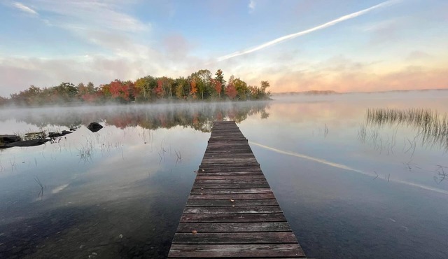 3 Bedroom Waterfront Cabin on Little Pushaw Pond