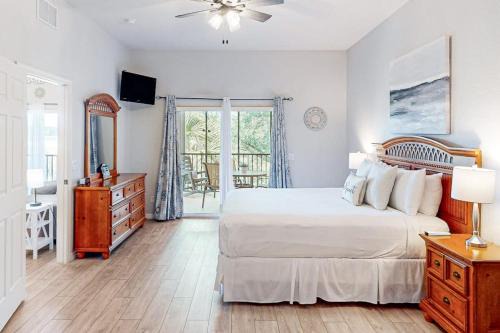 3rd-floor condo with washerdryer & poolhot tubgym access - near theme parks