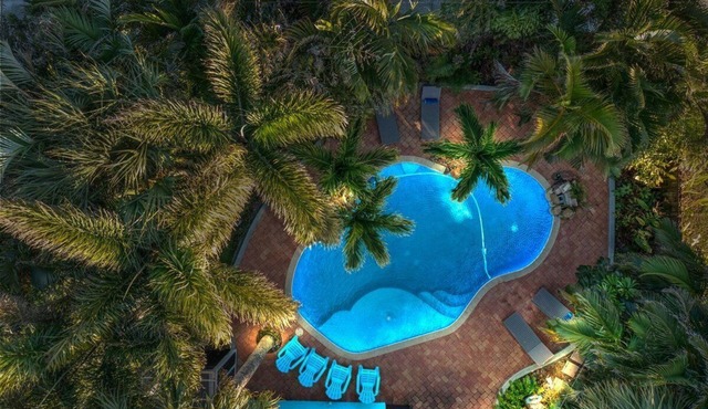 4/4 Home w/Pool & Hot Tub – Steps from the Beach!