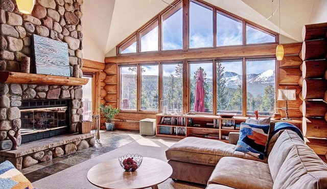 4BR/3.5BA in Breckenridge with Hot Tub at 10 Southface.
