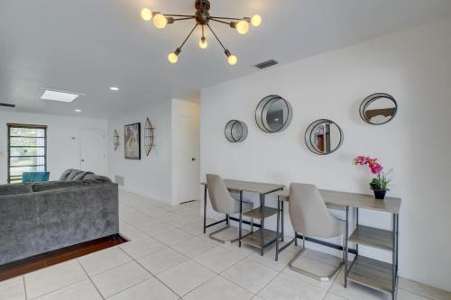 4BR Villa Poolside escape Lush garden views