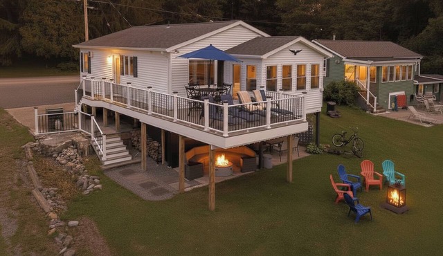5 Min to Colgate, Sleeps 8, Game Room, Sauna