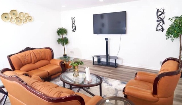 5BR Silver Spring Retreat Near DC w/Kings in Silver Spring