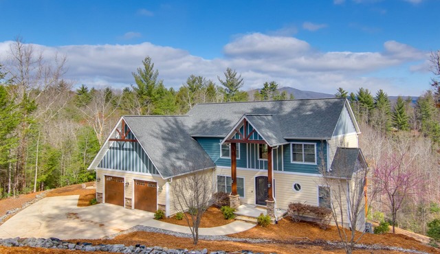 6 Mi to Water! Mtn-View Nebo Lake House w/Deck