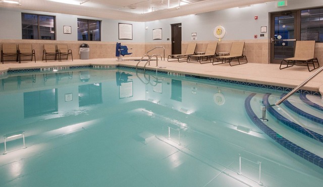 Accessible King Studio w/Bathtub, Amherst in Amherst