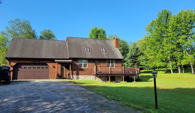 Adirondack Getaway. Close to Gore and many natural attractions.