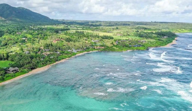 Beachfront Anahola Home with Ocean Views, Hot Tub & Beach Gear