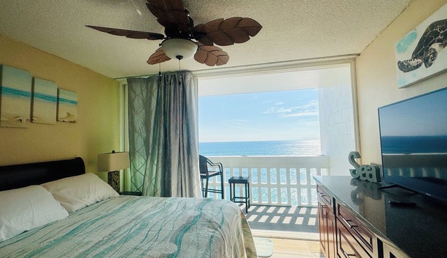 Beachfront Ocean View Condo. Ideal for 90 Day Stays Military PCS, Remote Work