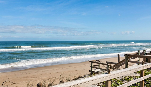 Beachfront Townhouse #4 Private Beach & pool -SLEEPS 8- 1King, 3Queens in Melbourne Beach