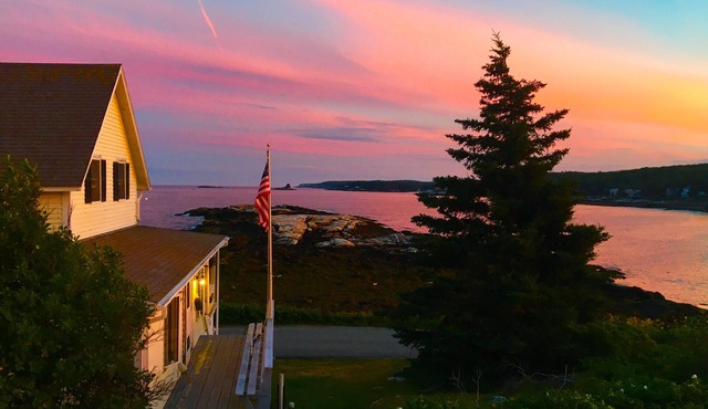 Beautiful Oceanfront Cottage near New Harbor Maine and Pemaquid Point