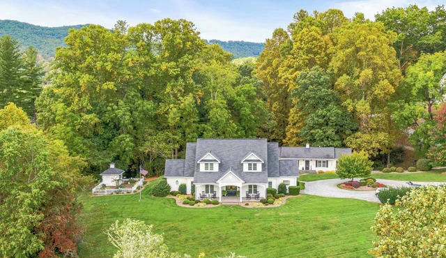 Bed & Breakfast on Tiffany Hill