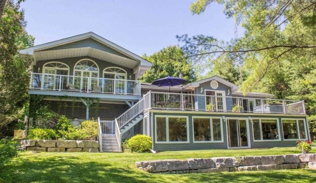 "Beyond Perfect" for large groups ~ Hot tub, Sauna in Havelock