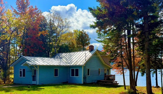 Big Wood Lodge-Lakefront*Pet Friendly*Private Dock