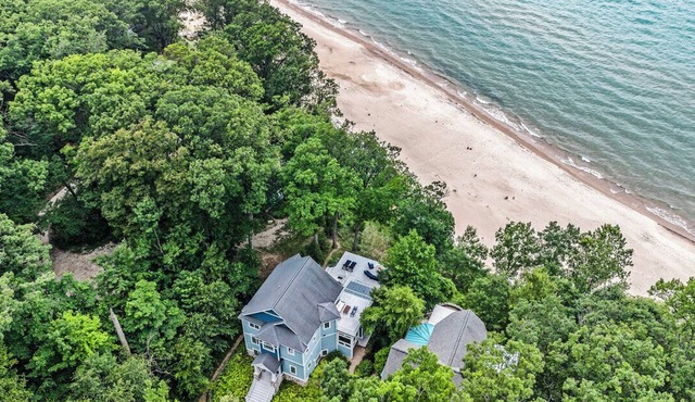 Blue Horizon Lakeside w/Private Beach