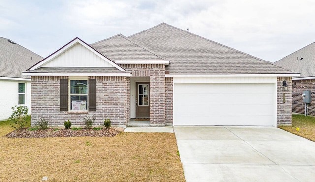 Brand new home, five bedroom, 3 bath, 9 beds
