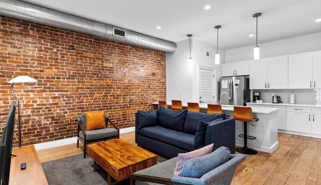Brick + Full Kitchen | Half Block to Lower Broadway | Spotlight by AvantStay