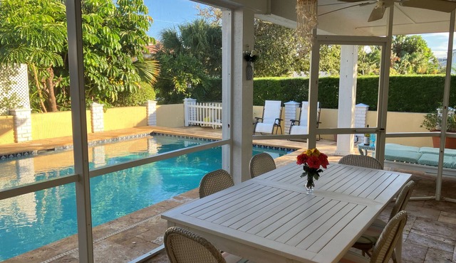 Bright, airy private home with pool steps to beach