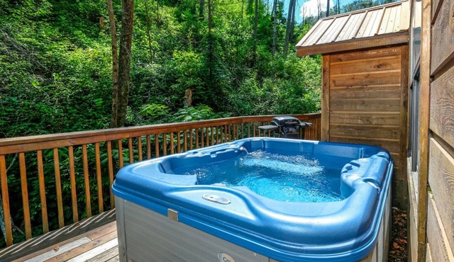 Brookside Hideaway 403 | Arcade Games, Wi-Fi, Fireplace, Grill, Pool Access & Keyless Entry