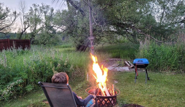Camp in style with AC/heat, WIFI, on Main Street, 1 block from Joni's beach