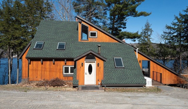 Camp Rosalie - Spacious 5-bedroom house with WiFi, AC on Lucerne/Phillips Lake