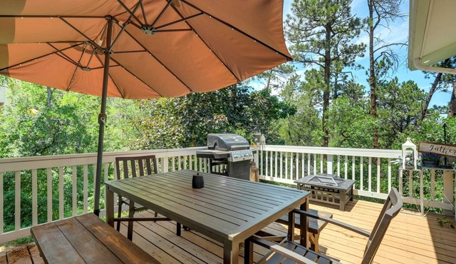 Canopy Springs! Walk to the Broadmoor & Game Room!