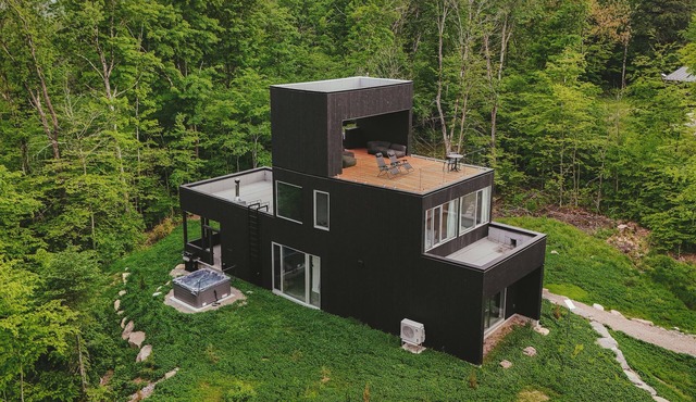 🏔️ Chalet avec Spa & Sauna | Vue Panoramique | Proche de Tremblant in La Conception