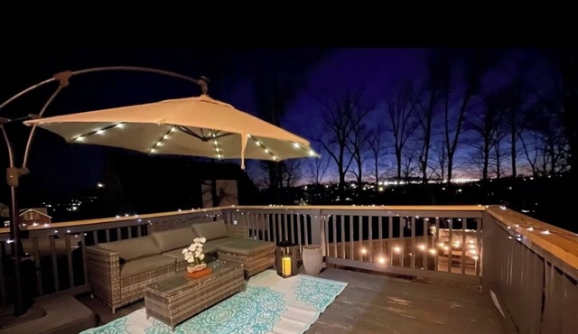 Charming 3 BR Home with Cozy fire pit-3 minutes to highway & convenient location