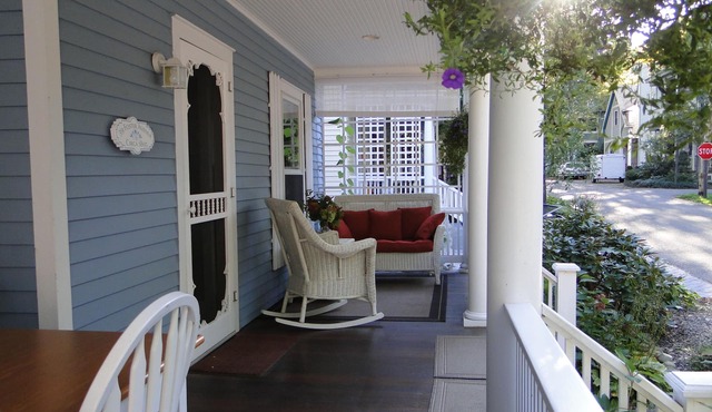 Charming Chautauqua Institution cottage, great location, whole house