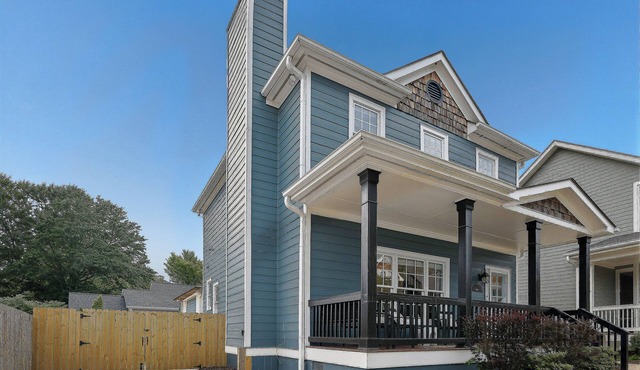 Charming Midcentury Modern Beltline Home · 3 Mi to Stadium · Sleeps 6