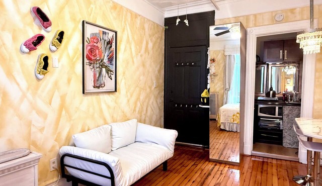 Chic 2-Room Studio Retreat, Quiet Comfort in New York