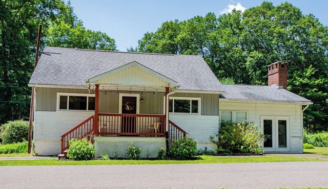 Cornerstone Escape - Robin Vacation Rentals