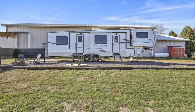 Cozy 2-Guest RV on Nature Farm
