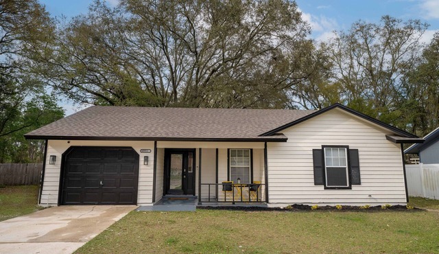 Cozy Chateau, close to River City, and Jax Int'l Airport!