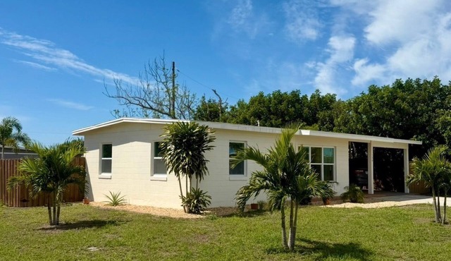 Cozy Florida Home 2-bed/1 bad with AC in charming Port Charlotte