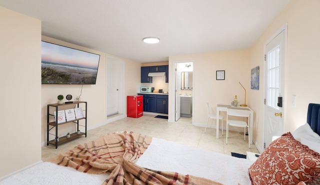 Cozy Studio with private entrance