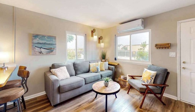 Dog-friendly condo near beach with updated interior & private W/D