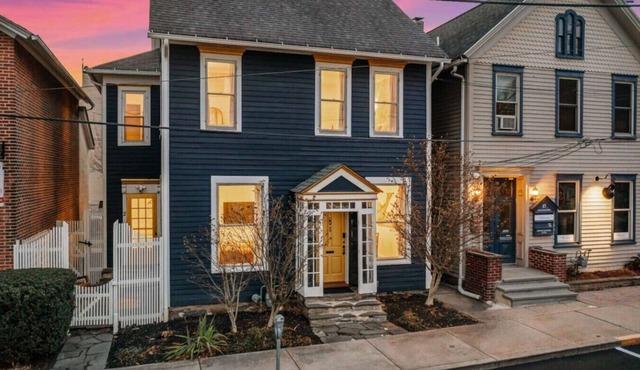 Elegant Historic 5BR Home in Downtown Stroudsburg