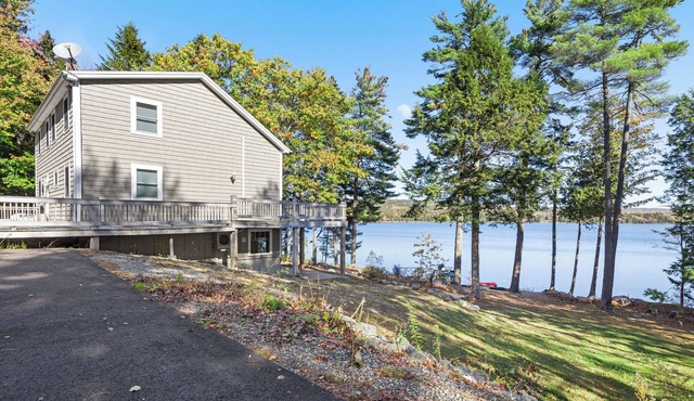 Fall Foliage Lodge near Schoodic Scenic Byway & Acadia National Park w/kayaks