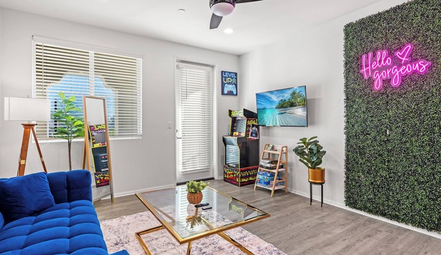 Family-friendly 3BR Apt Near to Disney + Arcade