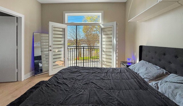 MAJOR INTERNATIONAL SPORTING EVENT Ready Loft-Style 1BR Steps from Mercedes-Benz Stadium