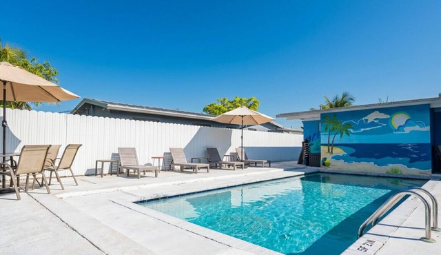 Major international sporting event · 4BR Saltwater Pool · 15 Min Hard Rock