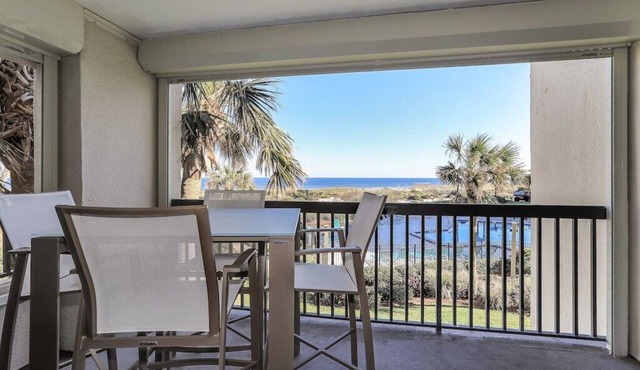 Find out what our guests love about this beautiful, oceanfront condo.