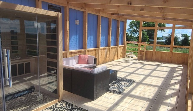 Finger Lakes Retreat! Hot tub, SAUNA, country views!