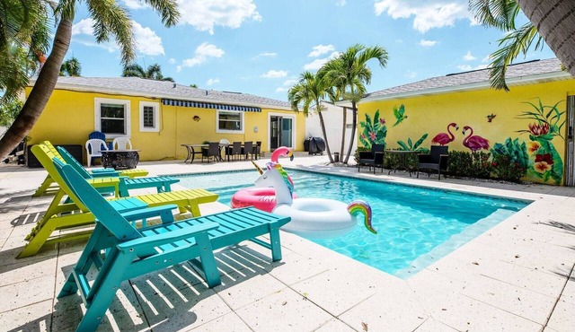 Flamingos Cove - Pool Oasis - Redington Beach, FL