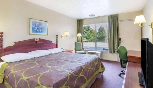 Full Bed Non-Smoking