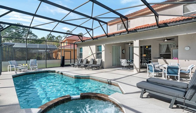 Gorgeous Davenport 5 Bed Villa with Pool Hot Tub